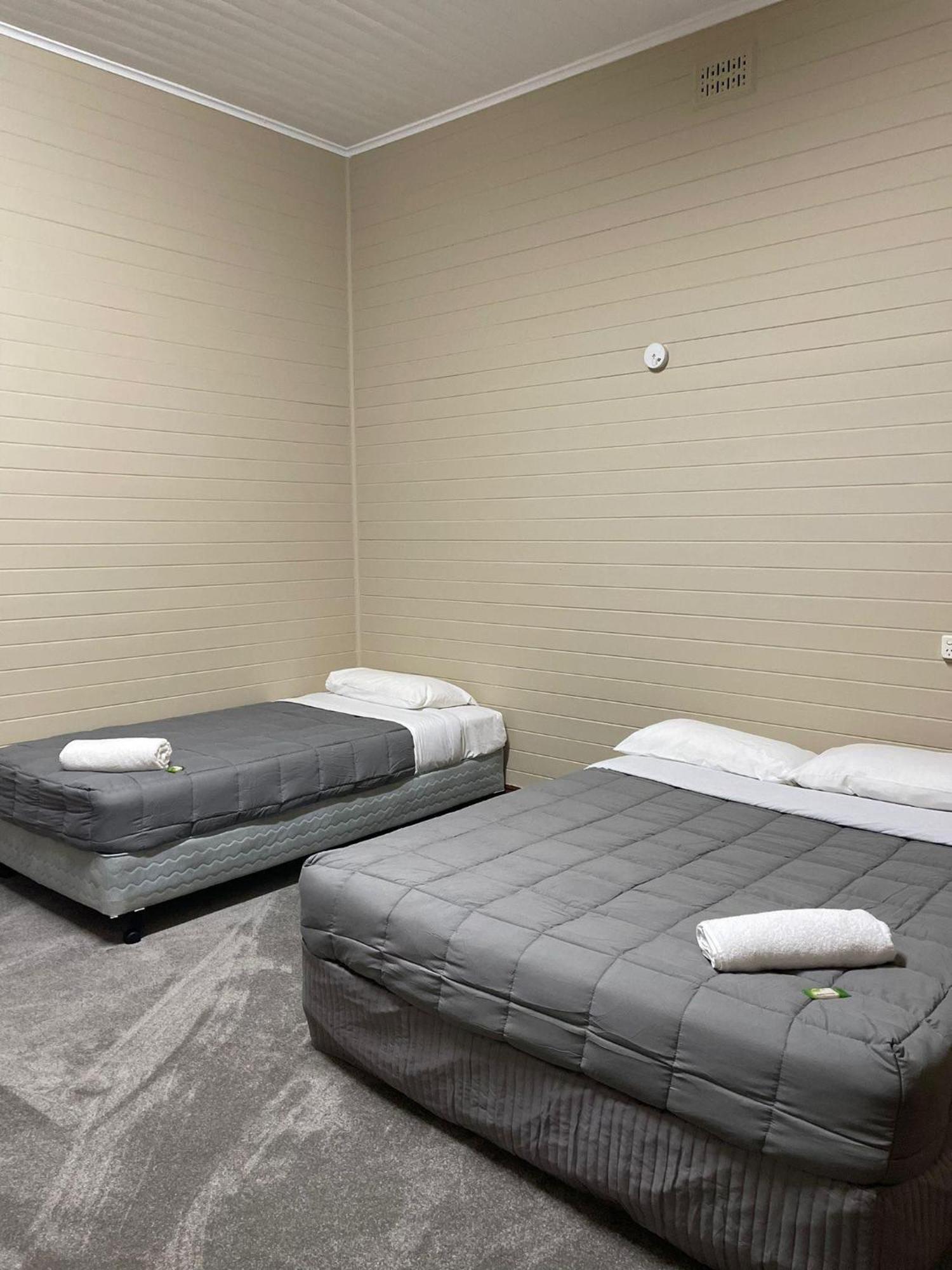 Club Hotel Glen Innes Bagian luar foto